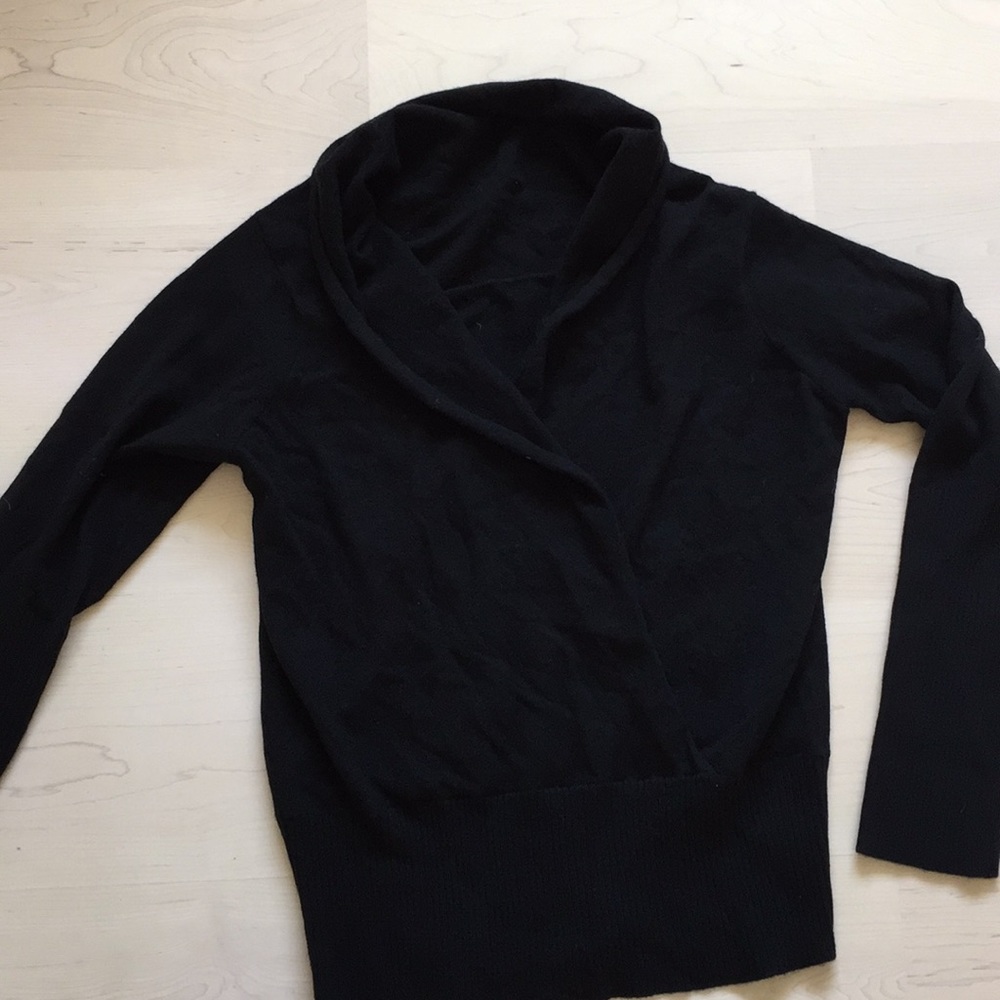 New 100% cashmere black shawl collar sweater S/M - Picture 6 of 8